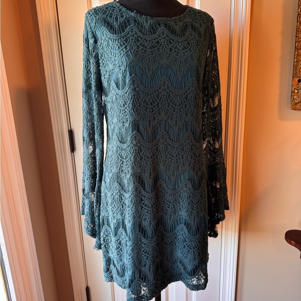 Altar’d State Elegant Emerald Green Dress with lace overlay - Picture 5 of 12